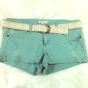 Forever 21 mint Jean Shorts Sz 27